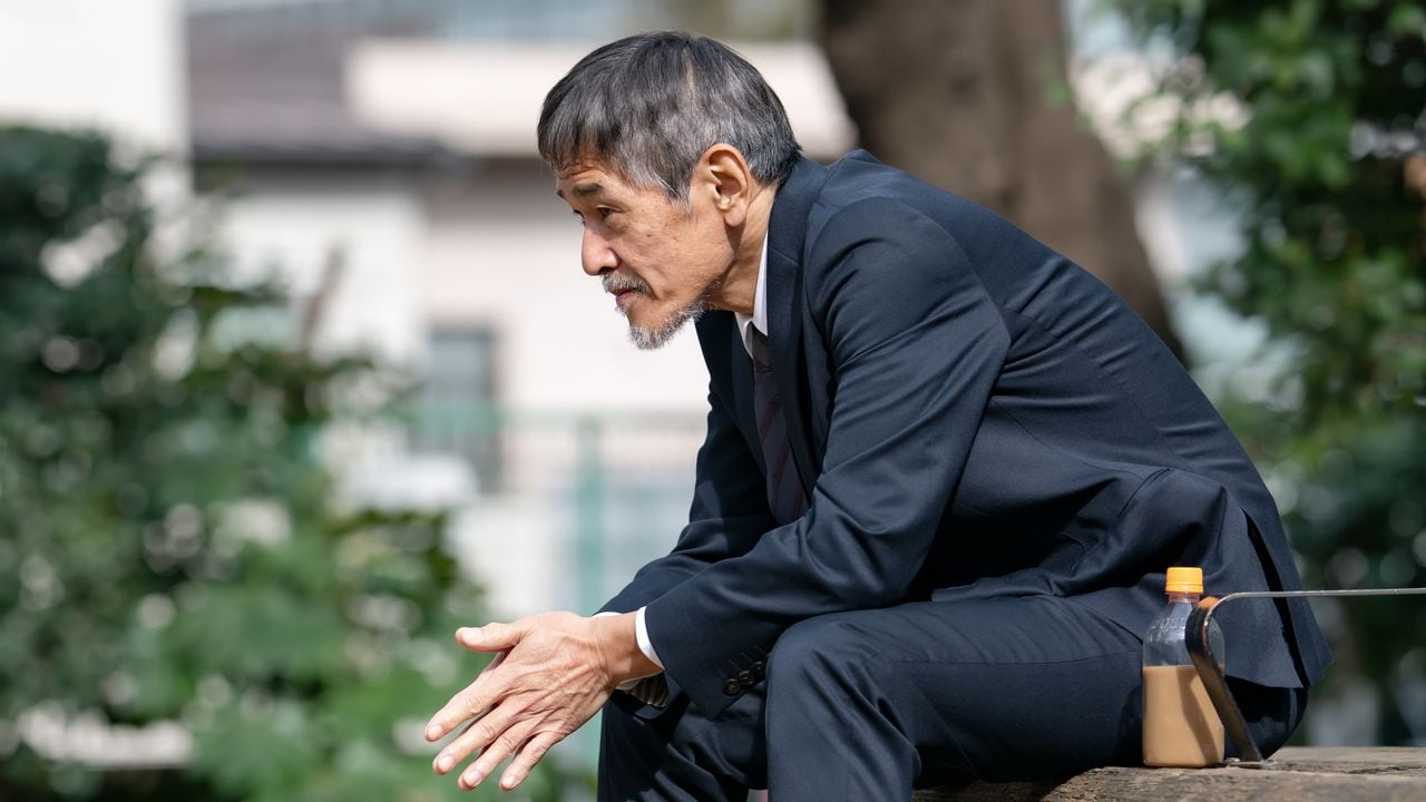 「部長だった俺が、新入社員の雑用係に…」手取り17万円に激減した60代男性の嘆き。定年後の「再雇用」を待つ「非正規率64.9％」の残酷な罠