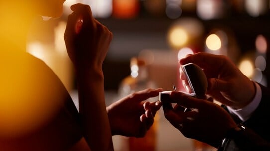 「妻の散財が止められない。」…「おとなしい美人」と結婚した年収2000万円・40代勤務医の誤算