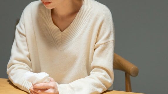 実家を出るしかなかった…月収45万円・50歳女性、「ごめんね」と母に告げた日。〈年金月14万円・78歳母〉との同居に限界を感じた理由