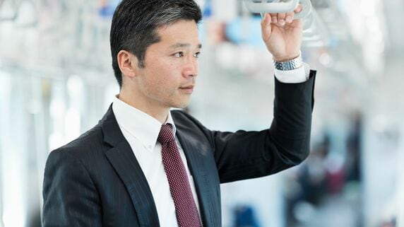 じゃあ行ってくるよ…年収1,400万円・1億円超えタワマン居住の52歳部長。今日も妻に内緒で向かう「秘密の出勤先」