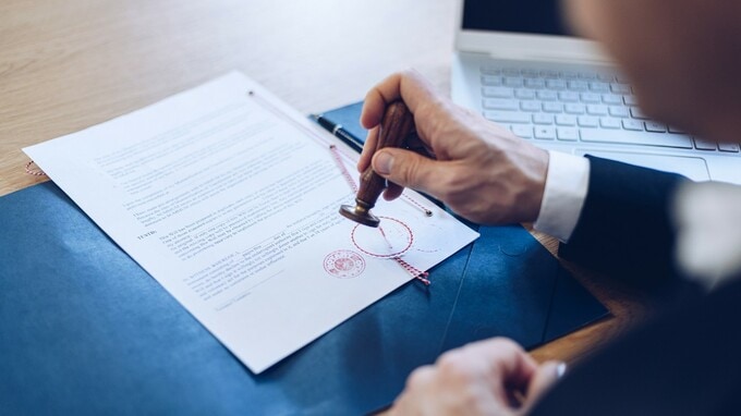 日本の自宅にいながら「アメリカの公証手続」が完了できる〈RON〉とは？【弁護士が解説】