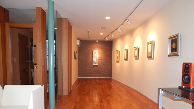 自宅で、ギャラリーで…芸術作品をもっと手軽に楽しむ方法