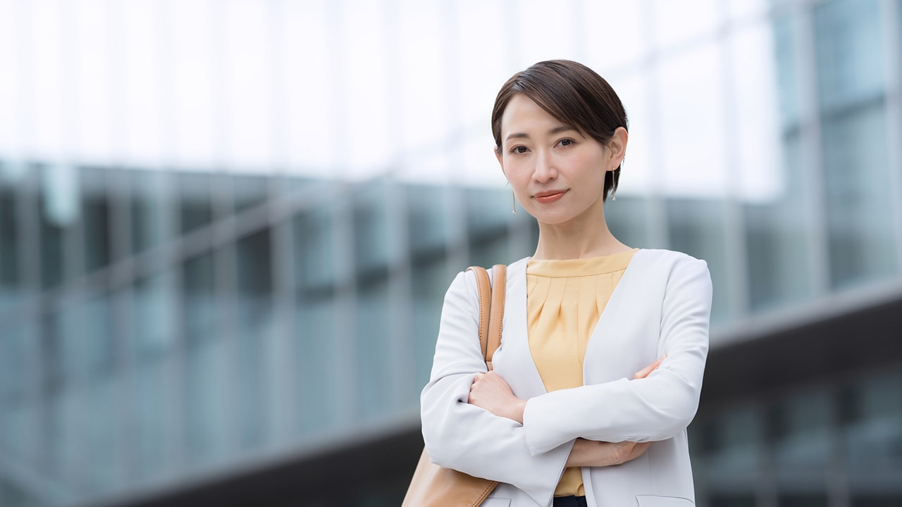すみません、夫より稼いでいるんです…〈世帯年収1,000万円〉43歳共働き妻、帰省のたびに繰り返される76歳義父の「仕事はいつ辞めるの？」についにキレたワケ