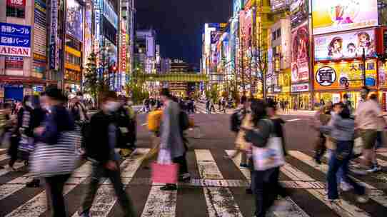 民間の平均給与「36万円」の過酷…露わになる「勝ち組公務員」の“すごい給与額”と年金