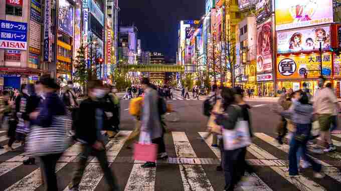 民間の平均給与「38万円」だが…露わになる「勝ち組公務員」の給与額