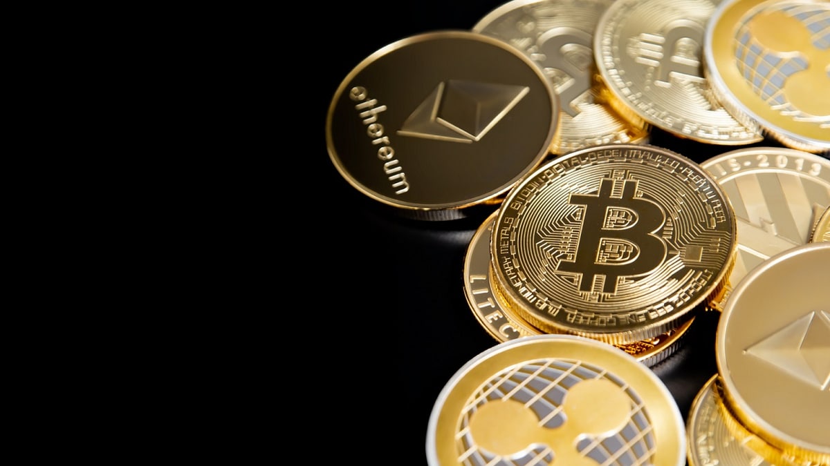 アルトコインが急騰する暗号資産市場…専門家が危惧する「ビットコイン急落」の可能性【暗号資産アナリストが警告】｜資産形成ゴールドオンライン