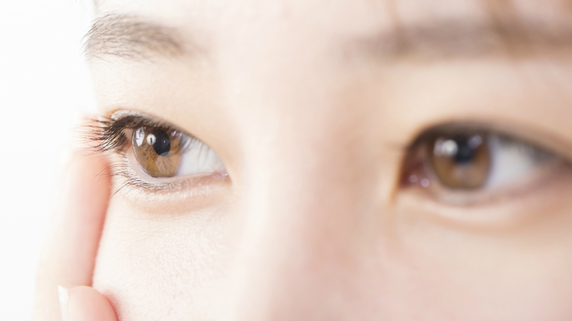 ドライアイが「涙による目の防御能力」に及ぼす影響