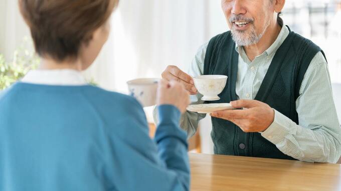 「まさかここで再会するなんて…」〈元教員の75歳夫婦〉、高級老人ホームでよみがえった“60年前の記憶”