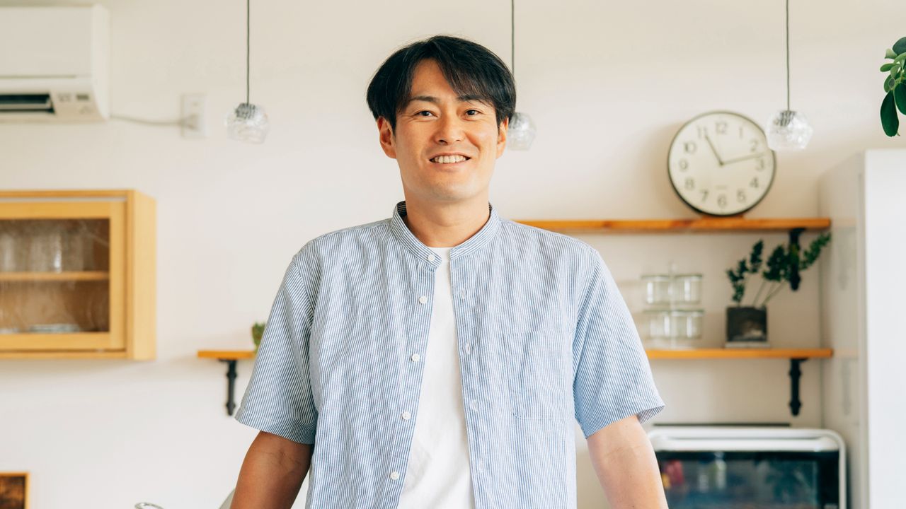 「高い金を払ってまで“家を買う”意味がわからない」…〈年収650万円・金融資産8,000万円〉48歳独身男性、〈築32年・家賃6万円〉の木造アパートでたどり着いた境地
