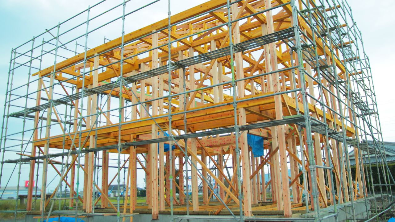 地震がきても倒壊せず、コスパのよい「日本の家」とは？…木造、真四角、あとひとつの「超重要・条件」