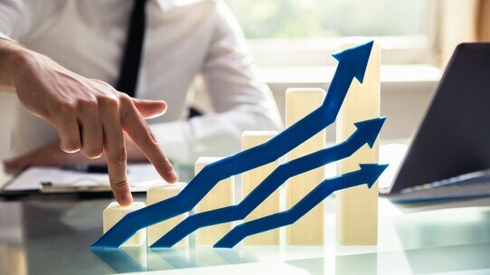 不動産クラウドファンディングの市場規模は?どんな人が向いている?