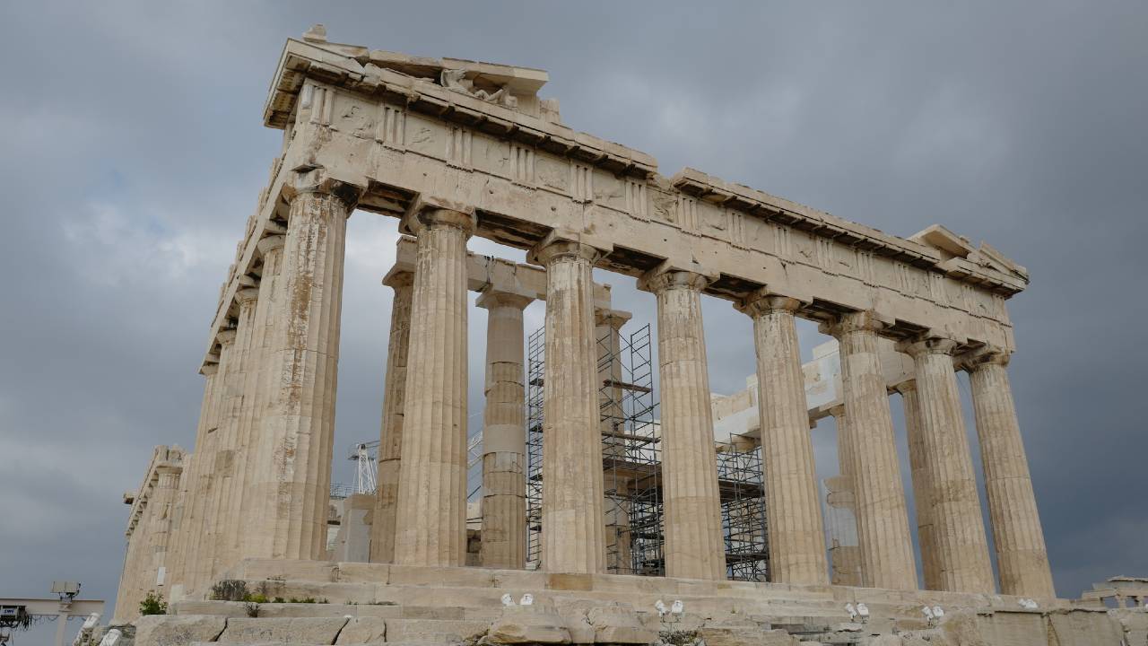 厳しいコロナ禍でも 日本が ギリシャの軌跡 を辿らないワケ 幻冬舎ゴールドオンライン