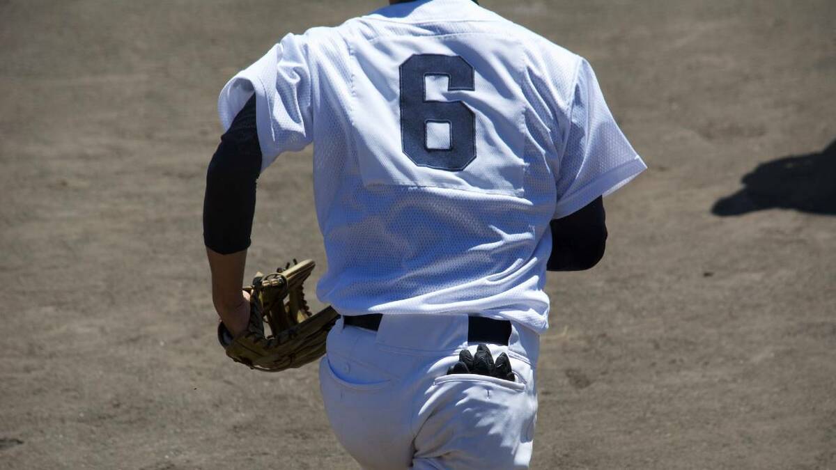 帝京野球ユニホーム　背番号無し 帝京野球ユニホーム 背番号無し 6番なのにセンター…帝京野球部の