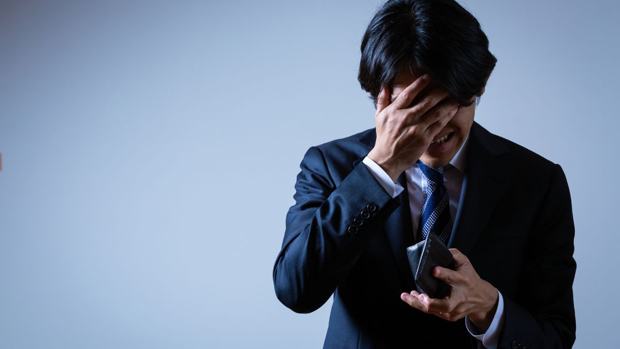 年収900万円・48歳管理職の絶望。息子の予備校に「年120万円」払う親と、「年1万円も払わず」息子難関大合格の親との決定的違い