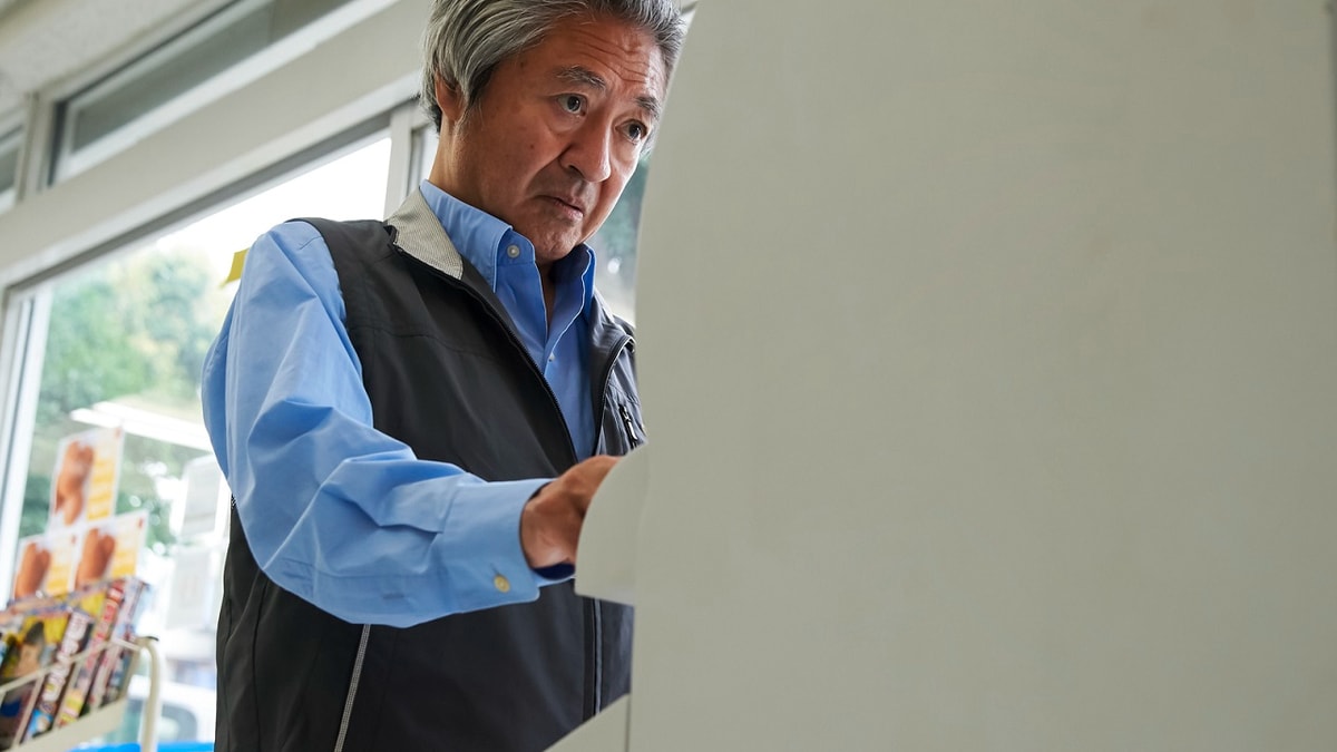 俺が面倒みるから…実家暮らしの50代次男、認知症の80代母の口座から計6,000万円を出金→隠蔽成功！2年後「多額の追徴税」を課されたワケ【税理士が警告】  | ゴールドオンライン