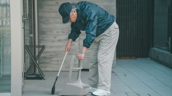 「数千万円のプロジェクトより、アルバイトが心地いい」〈資産4,000万円〉元エリート69歳男性が「時給1,400円」でも喜んで働くワケ