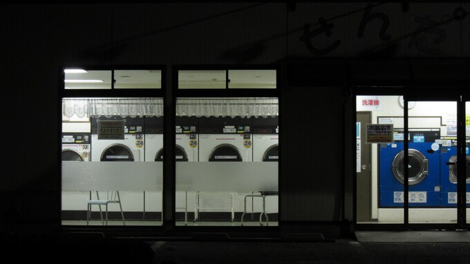 コインランドリーの「有人化」で可能になるサービスとは？