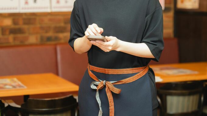 FIREしたはずなのに…〈貯蓄1億円超え〉の47歳男性。1年後、「時給1,500円の飲食バイト」を始めたワケ