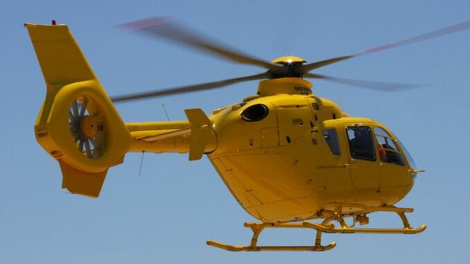 一般人がヘリコプターを運転しようとすると、何円かかるのか？