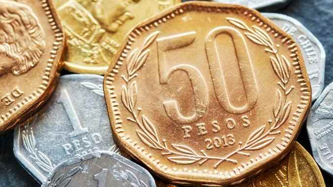 チリ、通貨安が止まらない