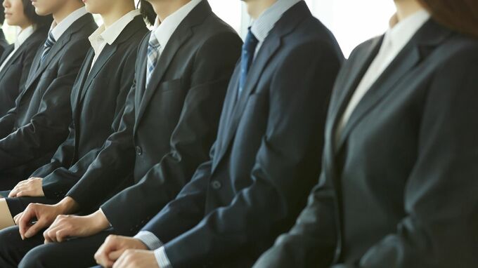 学歴フィルターは「就職差別」か…選考の場で“タブーな質問”