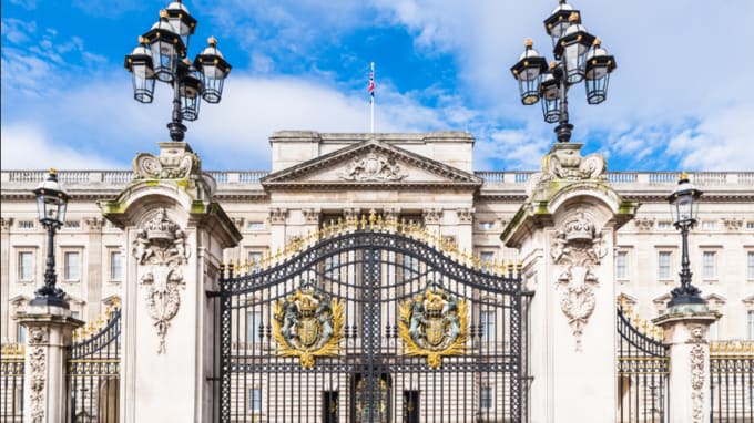 超一流は「ときにマナーを放棄する」。エリザベス女王が「無礼な振る舞い」をされた際、“あえて”とった粋な計らい