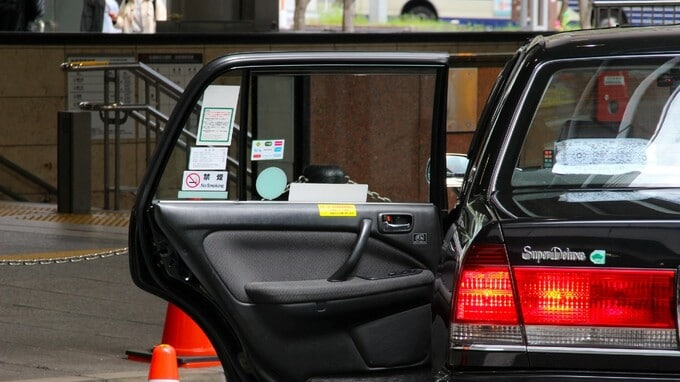 部長はむしろ、バスを利用していただくほうが…企業の収益を密かにむしばむ「見えないコスト」とはなにか？【経済評論家が解説】