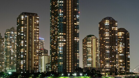 郊外の高級住宅街が沈没…買い手なしの「売るに売れない」悲劇