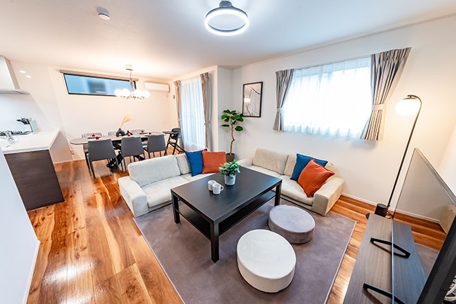 HOTEL Grand Star Tokyoの部屋の様子(カールトン社提供)