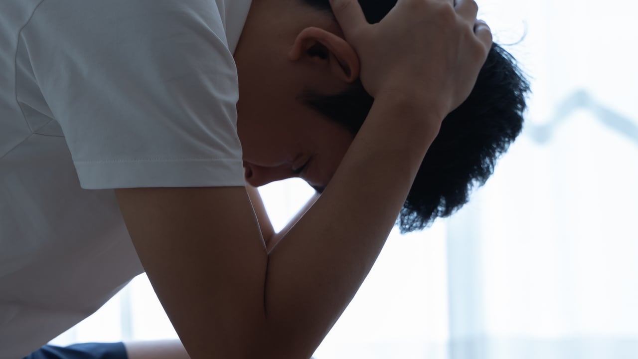 「なにがしたいのかわからない」教育熱心な父に責められ続けた息子…“安心できない家”で育った子どもの悲しすぎる未来【精神科医が警鐘】