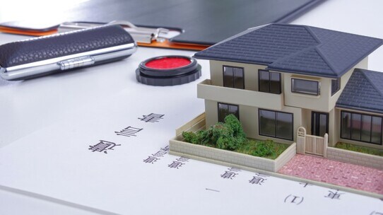 遺産総額5千万円「平等だよ?」両親と同居の弟に、遠方の50代・兄が堂々要求の〈呆れた内容〉