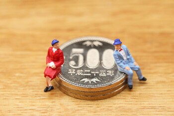 5年間貯金だけで乗り切るには、1500万円程度の貯金が必要