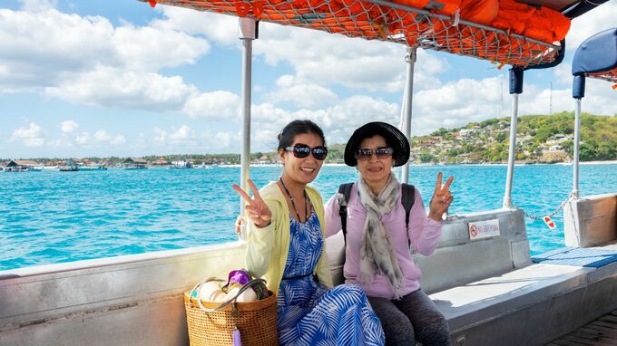 年金月7万円だが…元会社員71歳おひとり様女性、亡父の遺産700万円を一気に使って「豪華世界一周旅行」。帰国後に待っていた「思い出」の代償【FPが解説】