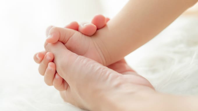 いきなり「プロ母親」を求める日本社会が「毒親」を産む