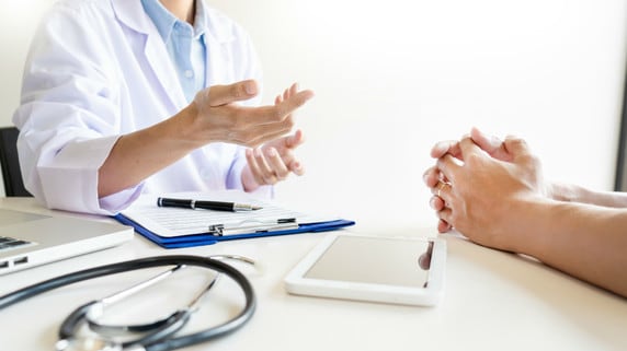 「飲みません」服薬拒否の胃がん患者に、医師と薬剤師は…
