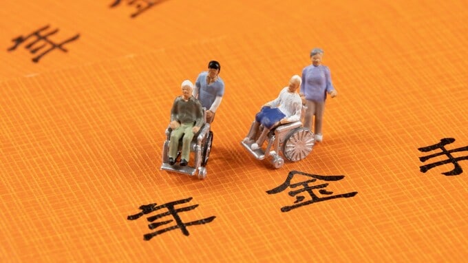 「年金月15万円・繰り下げ待機中」の親が70歳直前で急死も…遺族が「900万円」を受け取れる〈まさかの仕組み〉【FPが「未支給年金」を解説】