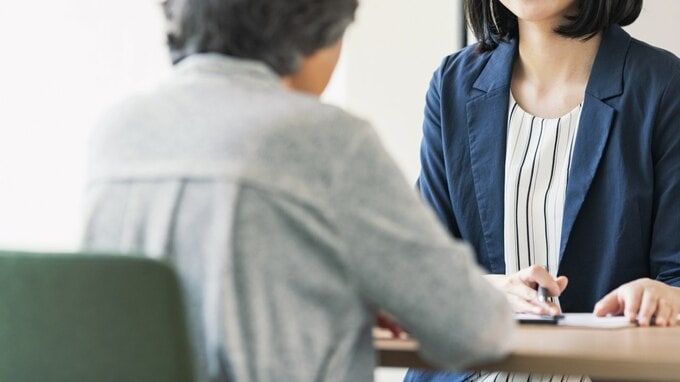 「年金だけで暮らせないほどギリギリ」なのに…68歳女性が〈全額支給停止〉役所で告げられたまさかの言葉