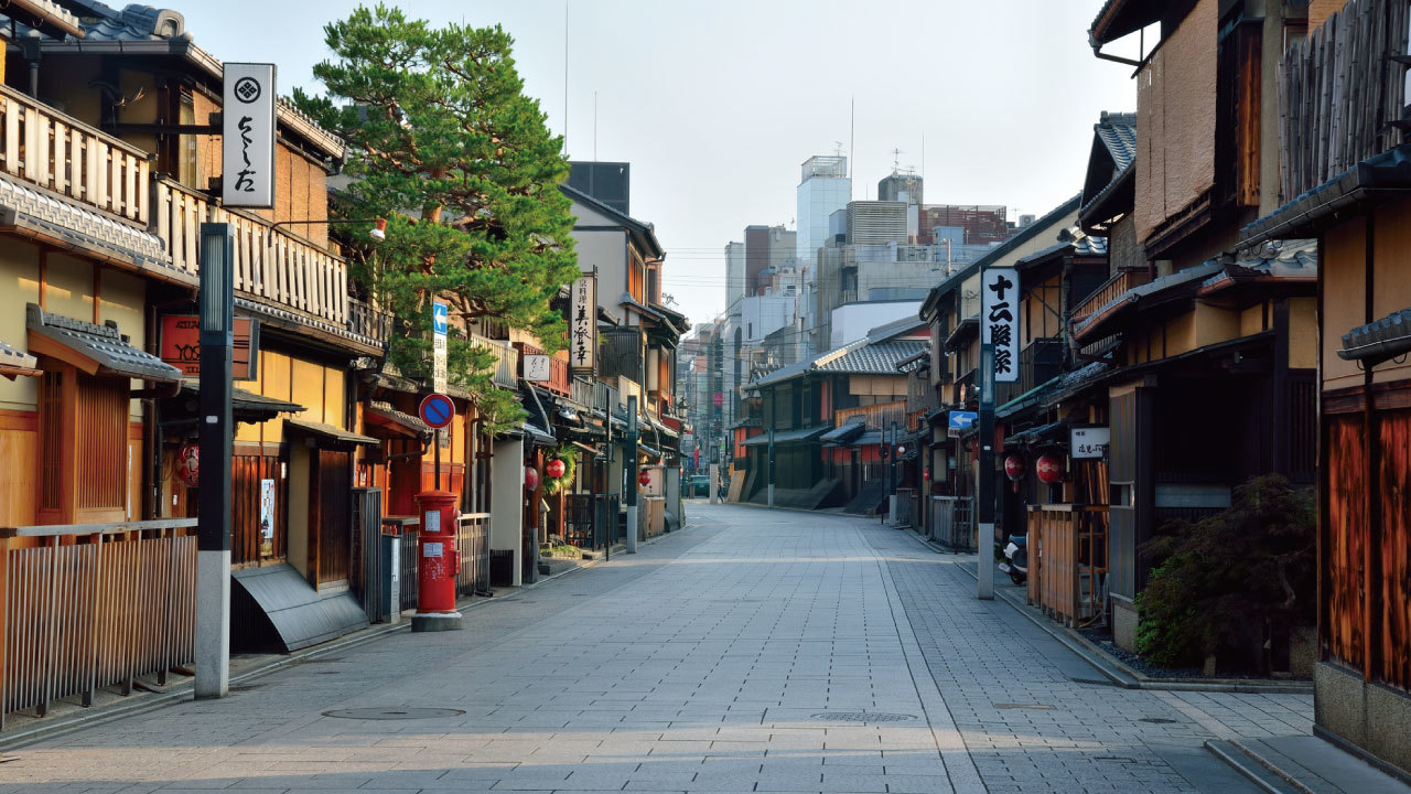 悩める信金マン・和久井健太、京都の街を走る