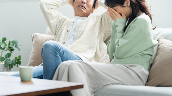 「キラキラ私大、見栄でした」…有名大学に3人通わせた年収2,000万円夫婦が、60歳目前で直面した“貯蓄ゼロの現実”