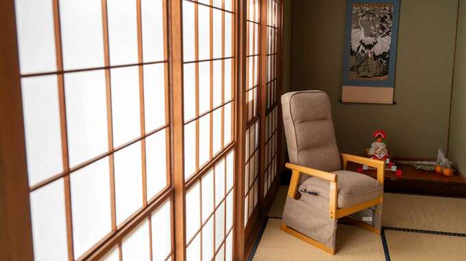 「どうして誰にも言わなかったの…？」年金月20万円・退職金2,000万円、地方移住1年後に娘が目撃した〈異様な光景〉