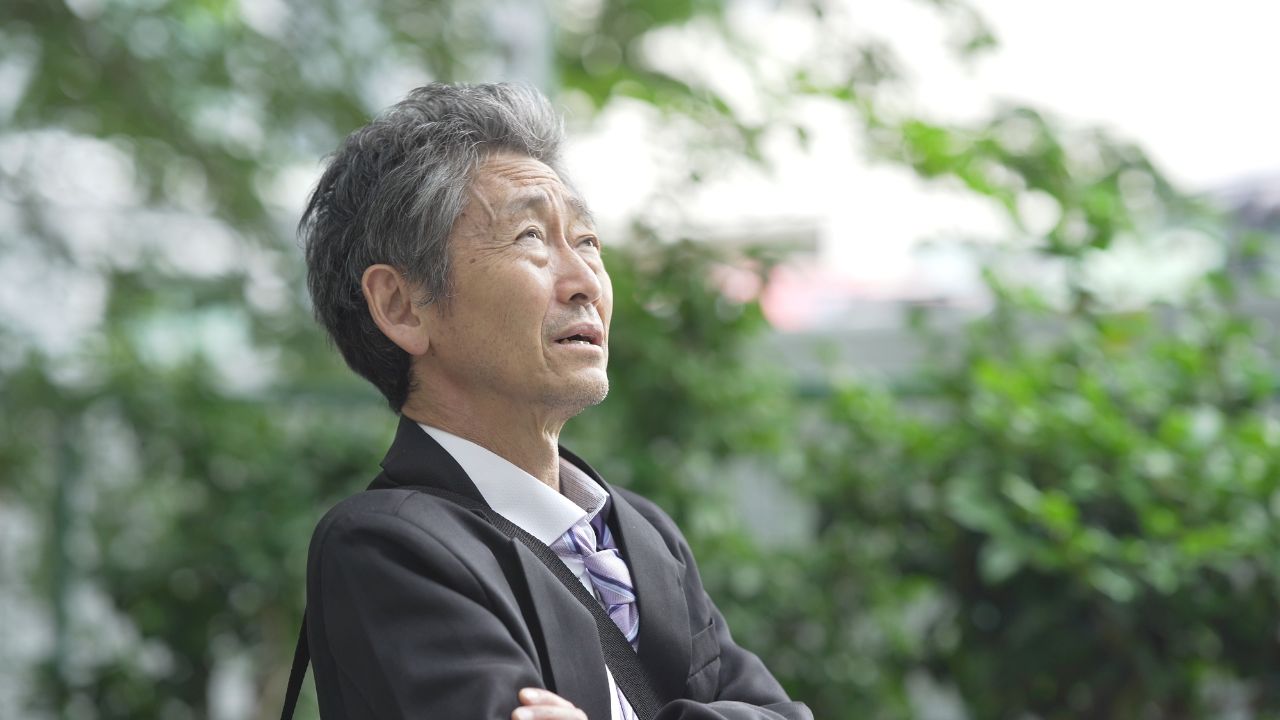 愚かでした…〈年金月20万円〉〈退職金2,200万円〉68歳の元公立中学校の教員、なぜ「元本保証で月利10％の儲け話」を信じたのか。「情けない」「恥ずかしい」を繰り返す