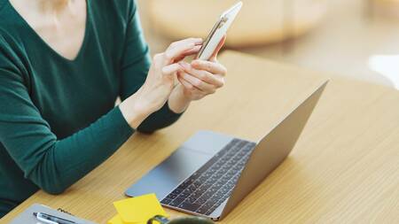 住宅ローン審査中の転職は報告すべき？