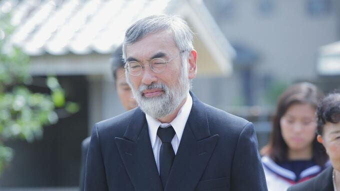 情けないです…享年68歳で妻、逝去。〈貯金1,800万円〉〈遺族年金わずか月数千円〉の70歳元会社員夫、「何もわからない」と娘にSOSを繰り返したワケ