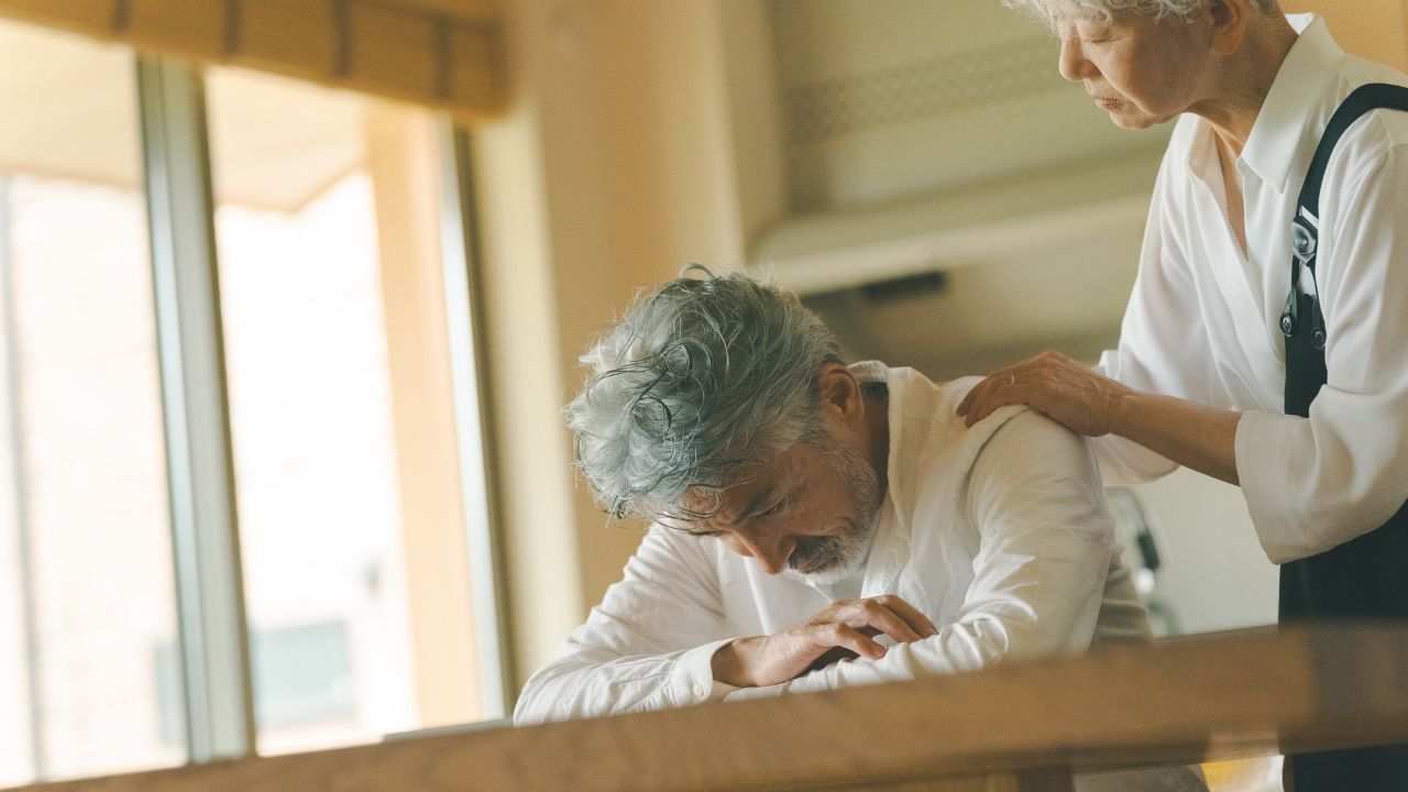 「銀行が貸してくれるというから…」資産3000万円・年金月22万円予定の63歳男性、自宅を“フルリフォーム”した13年後に知った〈老後破綻の入口〉