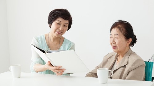 人と同じ屋根の下で一緒に暮らすのは、そう簡単なことではないという。（※写真はイメージです／PIXTA）