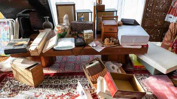 「あの部屋だけは入らないで」生前の母が〈封印した一室〉…葬式後、片付けで明らかになった“秘密”