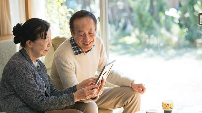 「老後がこんなに長いなんて…」年金月24万円・貯金3,200万円の70代夫婦が語る〈孤独と倹約の代償〉