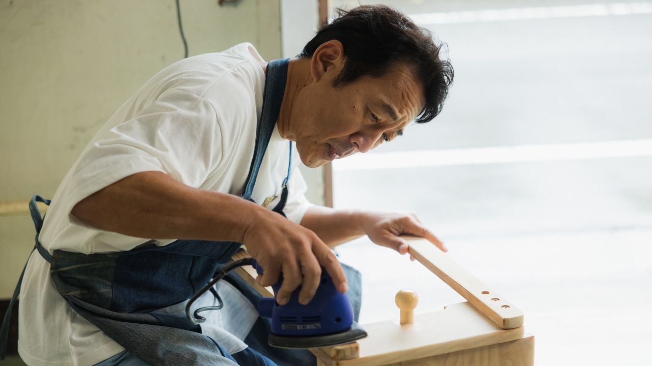 悔やんでます…〈退職金2,500万円〉60歳夫。地方移住で「世界に一つだけの家づくり」に没頭も、半年後に絶望に変わった理由