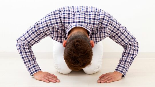 気楽な老後が一転…「どうか帰ってきてくれ！」月収100万円だった元商社部長職、高慢な67歳夫が切羽詰まって“別居妻”に土下座したワケ【FPが解説】