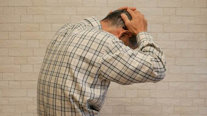 「いつまでいるつもりだ」年収410万円・63歳父の苦悩。貯金800万円・36歳会社員息子の“実家依存”を断ち切れない理由